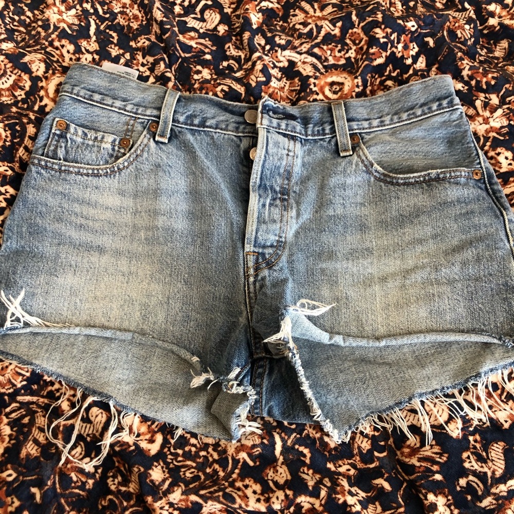 LEVI’S 501 women’s shorts